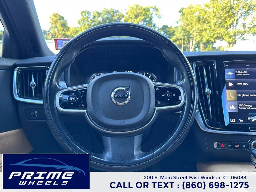 Used 2017 Volvo S90 T6 Momentum w/ Vision Package AWD/4WD image 21