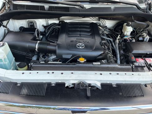 Used 2016 Toyota Tundra SR5 w/ SR5 Upgrade Package RWD image 33