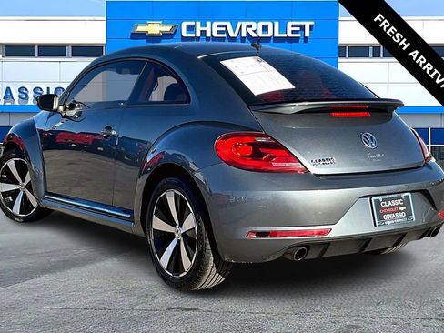 Used 2013 Volkswagen Beetle 2.0T image 4