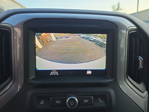 Used 2021 Chevrolet Silverado 1500 W/T w/ WT Value Package AWD/4WD image 18