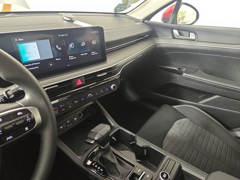 Used 2025 Kia K5 LXS image 24