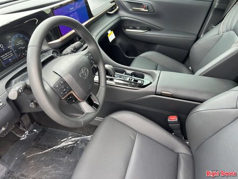 New 2026 Toyota Crown Platinum AWD/4WD image 21