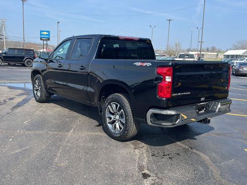 Used 2024 Chevrolet Silverado 1500 LT image 3