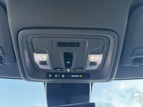 Used 2023 GMC Sierra 1500 Denali w/ Technology Package image 21