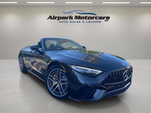 Used 2022 Mercedes-Benz SL 63 AMG 4MATIC w/ AMG Aerodynamic Package image 5