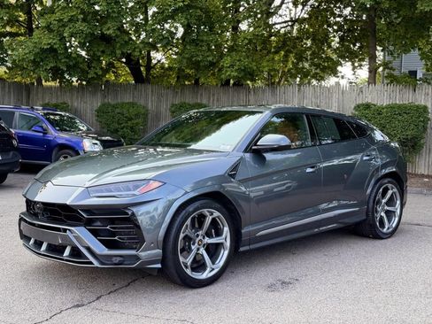 Used 2019 Lamborghini Urus AWD/4WD image 2