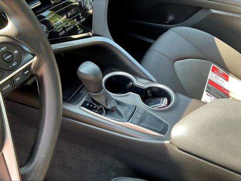 Used 2024 Toyota Camry LE w/ Convenience Package FWD image 17