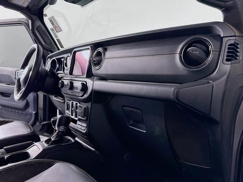 Used 2021 Jeep Wrangler Unlimited Sahara image 42