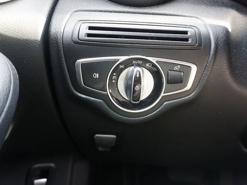 Used 2016 Mercedes-Benz GLC 300 image 4
