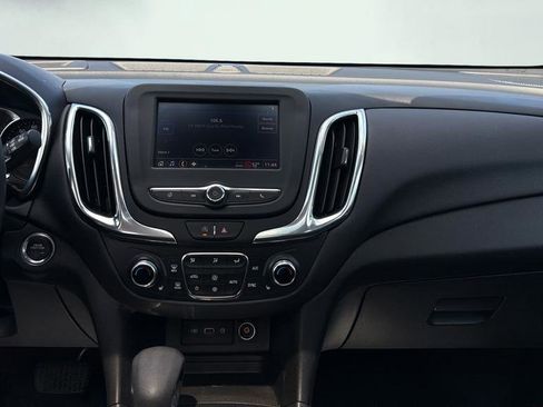 Used 2022 Chevrolet Equinox LT FWD image 18