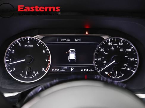 Used 2022 Nissan Pathfinder SV AWD/4WD image 17