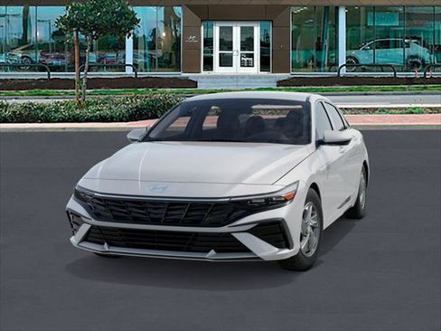 New 2026 Hyundai Elantra SE image 6