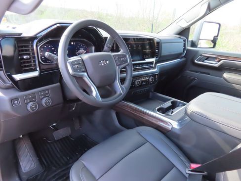 New 2026 Chevrolet Silverado 3500 LT w/ Trail Boss Package AWD/4WD image 24