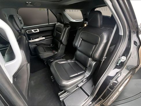 Used 2021 Ford Explorer XLT w/ Equipment Group 202A image 23