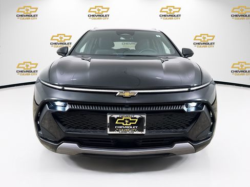 Used 2024 Chevrolet Equinox EV LT FWD image 2