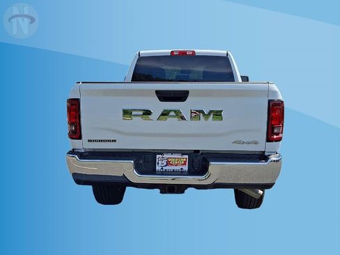 Used 2025 RAM 2500 Big Horn AWD/4WD image 7