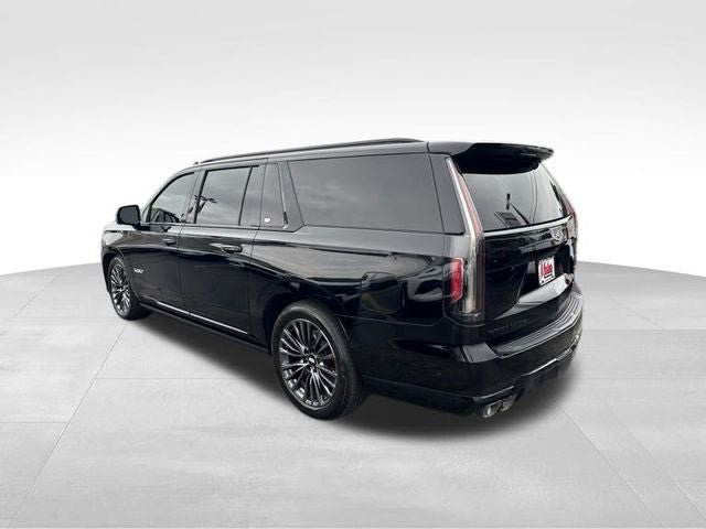 Used 2023 Cadillac Escalade ESV V AWD/4WD image 6