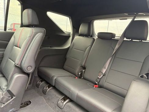 Used 2024 Chevrolet Traverse RS w/ LPO, Floor Liner Package image 21