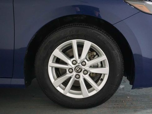 Used 2025 Toyota Camry LE image 12