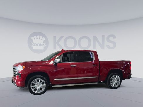 Used 2025 Chevrolet Silverado 1500 High Country AWD/4WD image 7