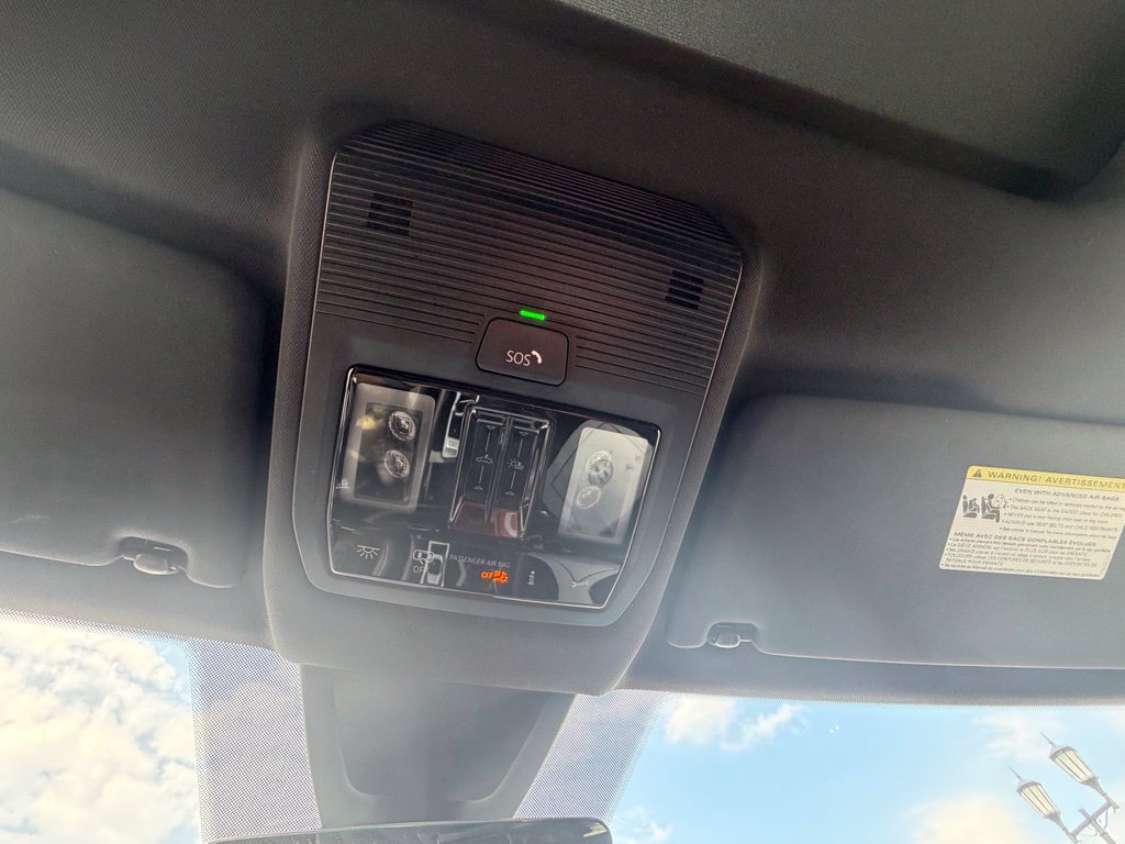 Used 2026 Volkswagen Atlas Cross Sport SEL AWD/4WD image 18