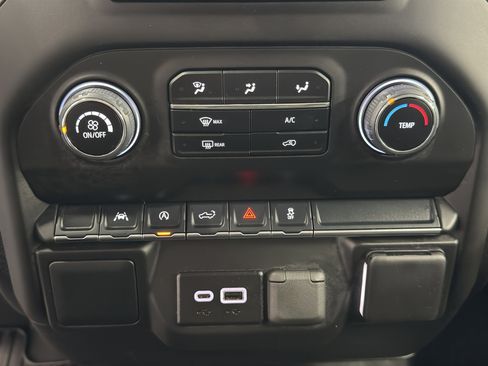 Used 2025 Chevrolet Silverado 1500 Custom AWD/4WD image 22