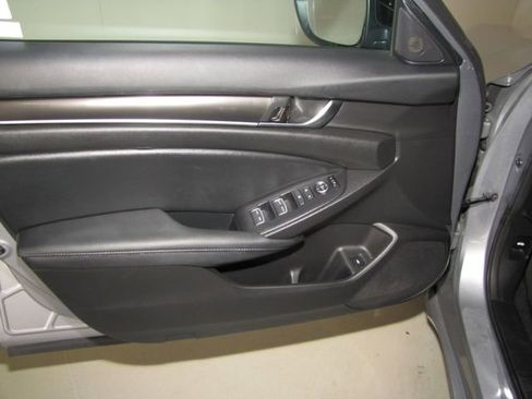 Certified 2022 Honda Accord Sport image 10