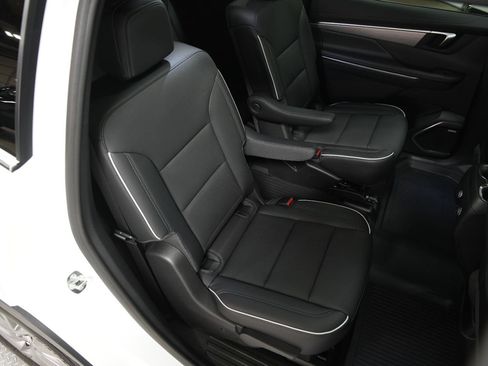 New 2026 Buick Enclave Preferred w/ Power Package image 17