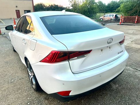 Used 2017 Lexus IS 200t w/ Navigation System Package RWD image 4