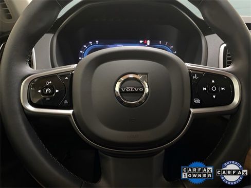 Used 2025 Volvo XC90 B6 Plus image 31