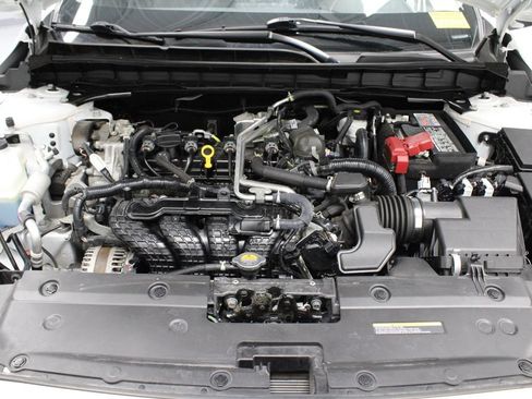 Certified 2024 Nissan Altima 2.5 SV FWD image 16