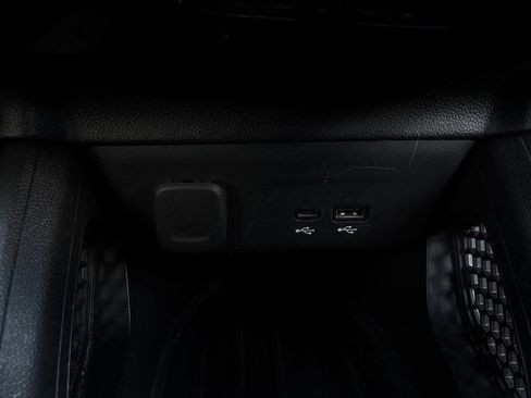 Used 2025 Chevrolet TrailBlazer LT FWD image 23
