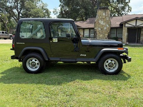 Used 1989 Jeep Wrangler 4WD image 7