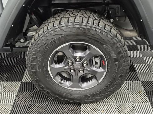 Used 2023 Jeep Gladiator Rubicon w/ Trailer Tow Package AWD/4WD image 10
