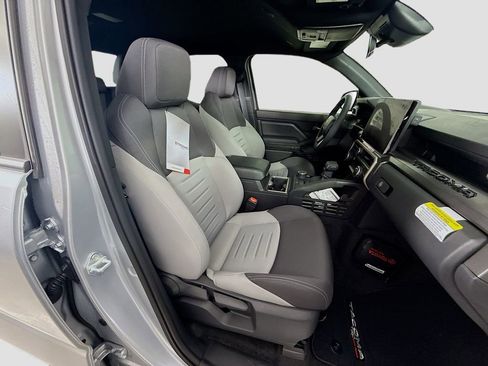 New 2025 Toyota Tacoma TRD Off-Road image 18