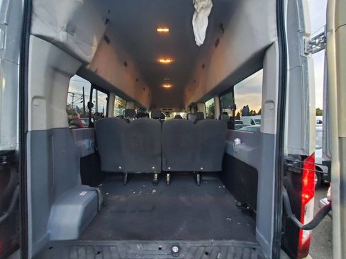 Used 2019 Ford Transit 350 XLT image 28