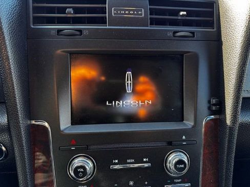 Used 2015 Lincoln Navigator 4WD image 16