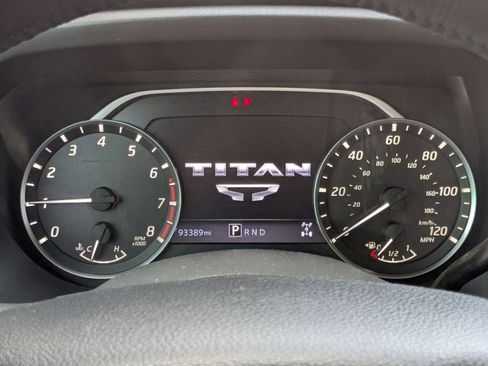 Used 2021 Nissan Titan SV w/ SV Convenience Package image 18