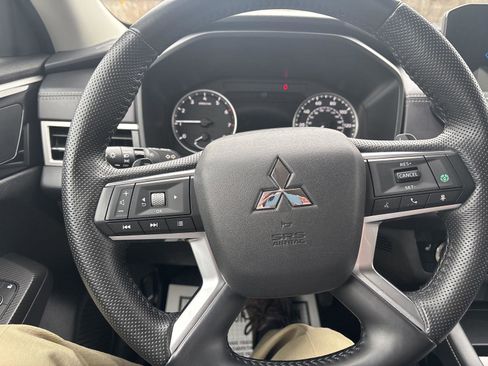 Used 2024 Mitsubishi Outlander SE image 37