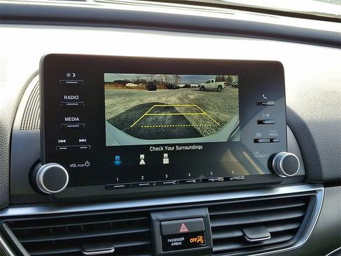 Used 2019 Honda Accord LX image 4