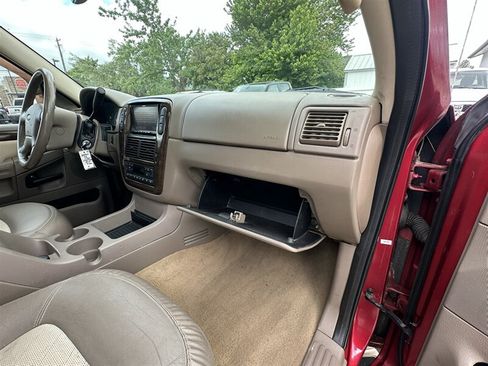 Used 2004 Ford Explorer Eddie Bauer AWD/4WD image 36