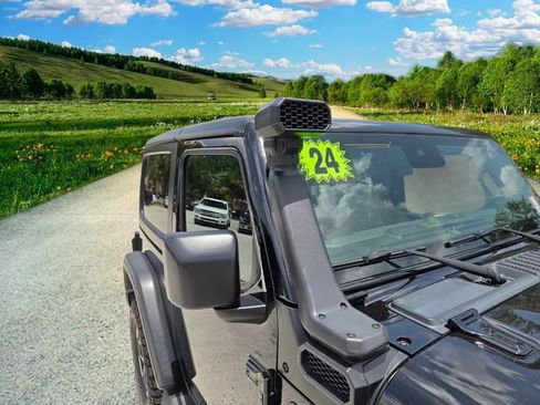Certified 2024 Jeep Wrangler Rubicon AWD/4WD image 20
