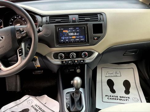 Used 2013 Kia Rio LX FWD image 9
