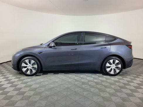 Used 2021 Tesla Model Y Long Range image 6