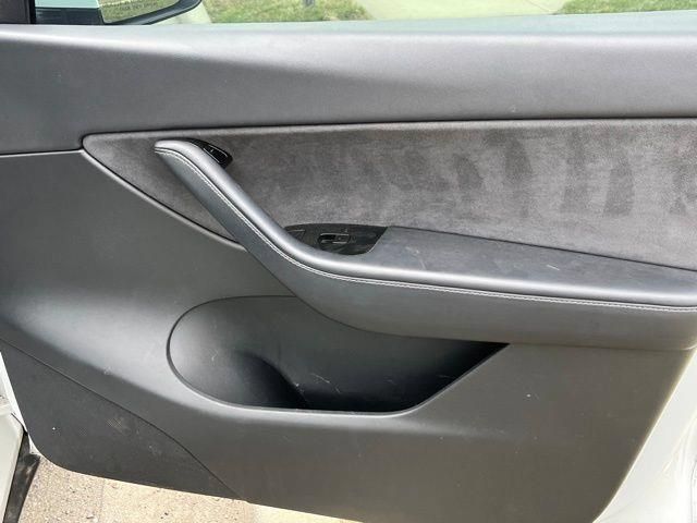 Used 2020 Tesla Model Y Long Range AWD/4WD image 20