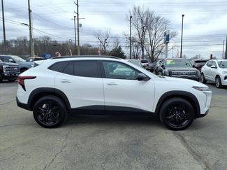 Used 2025 Chevrolet Trax ACTIV w/ Driver Confidence Package video 2