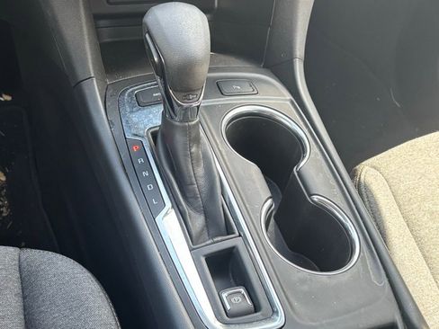 Used 2024 Chevrolet Equinox LT image 13