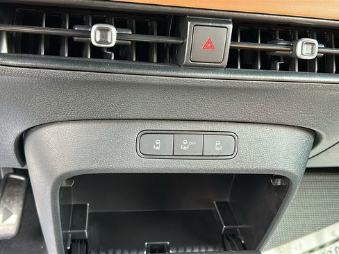 New 2025 Volkswagen ID. Buzz Pro S Plus AWD/4WD image 14