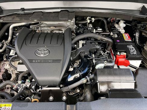 Used 2024 Toyota Grand Highlander AWD image 13