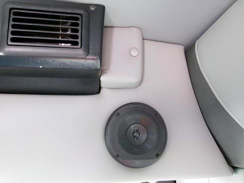 Used 2025 Mercedes-Benz Sprinter 2500 image 14